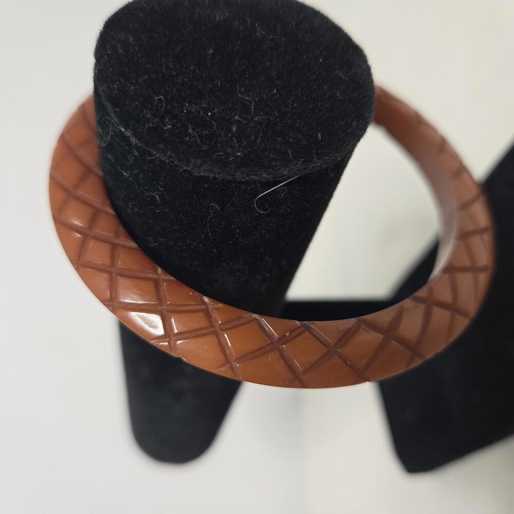 Vintage Carved Bakelite Bangle Bracelet Brown Butterscotch Art Deco 1930s
